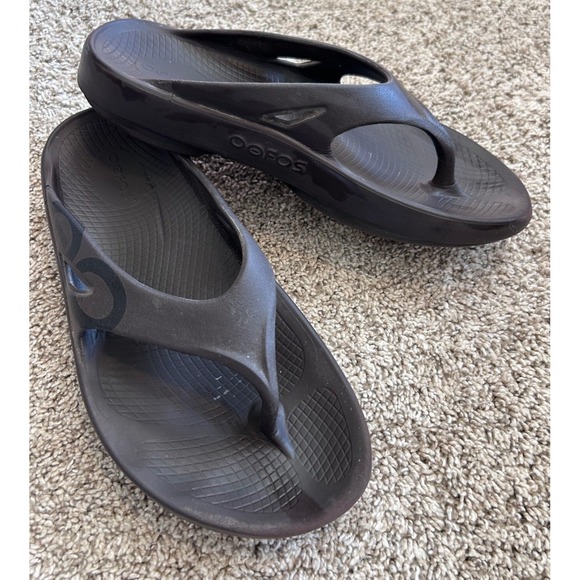 OOFOS Shoes - OOFOS Original Recovery Thong Sandals in Brown SZ 9 (MEN'S SZ 7)
